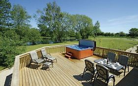 Lodges Pickering